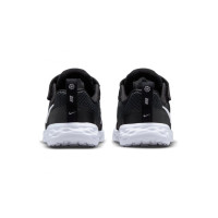 Zapas Nike Revolution 6 NN Para Niños en Negro 